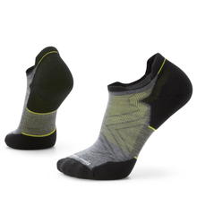 Load image into Gallery viewer, Run Targeted Cushion Low Ankle Socks - Smartwool - Karavel Shoes - karavelshoes.com
