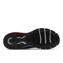 Load image into Gallery viewer, Unisex Made in US 990v5 - New Balance - Karavel Shoes - karavelshoes.com
