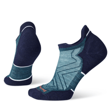 Load image into Gallery viewer, Women&#39;s Run Targeted Cushion Low Ankle Socks - Smartwool - Karavel Shoes - karavelshoes.com
